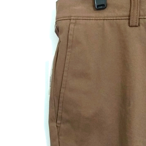 ROUNDTREE & YORKE BROWN CASUAL SHORTS NWT SIZE 34 - Picture 2 of 10